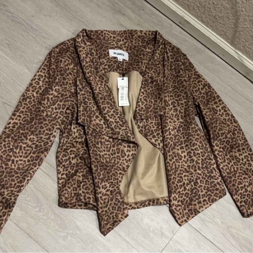 BB Dakota faux-suede leopard print drape front jacket nwt